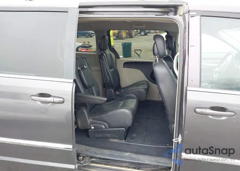 2015 Chrysler Town & Country Touring from USA, damaged, VIN 2C4RC1BG7FR715922